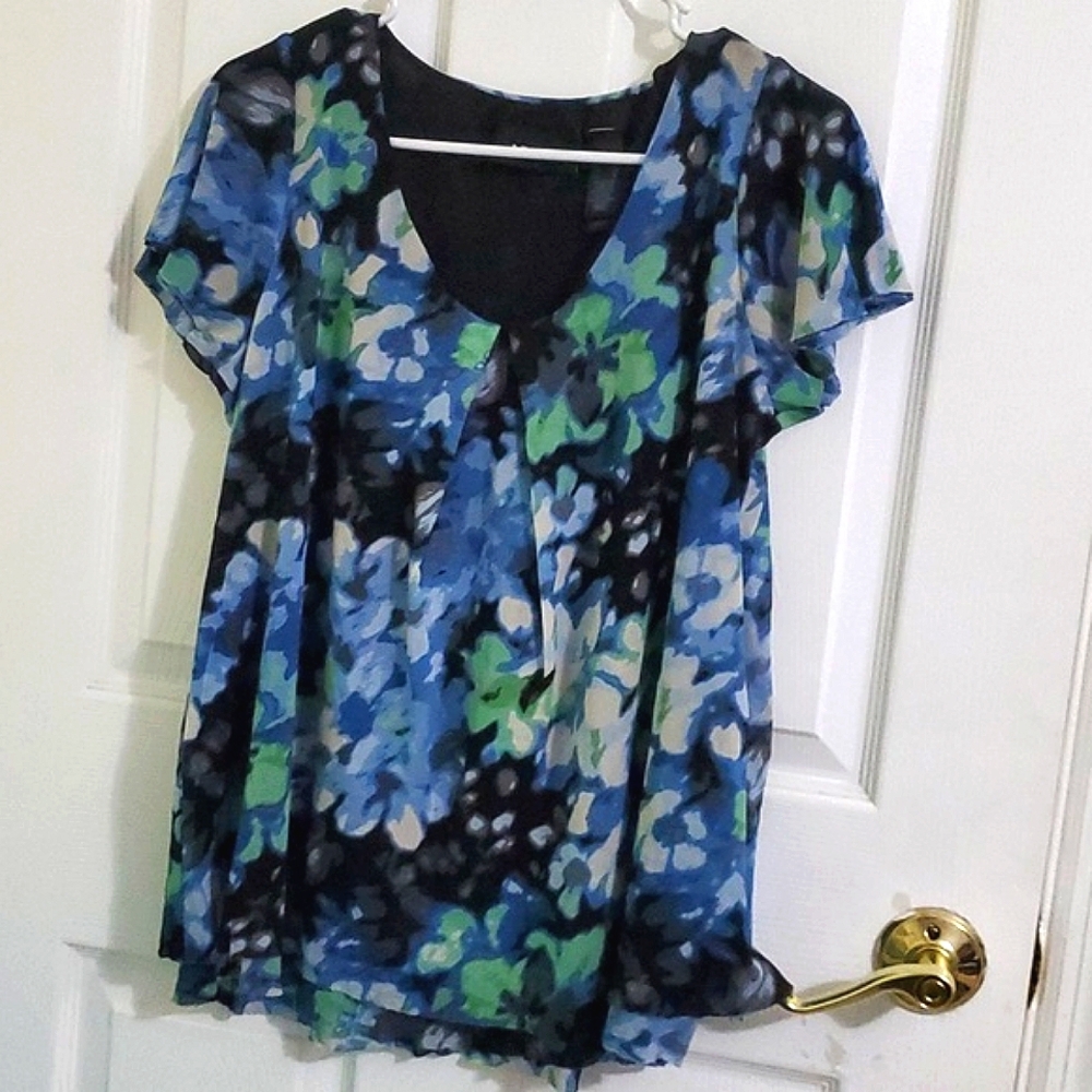 Axcess Floral Flutter Sleeves Overlayed Flowy Modest Office Top L